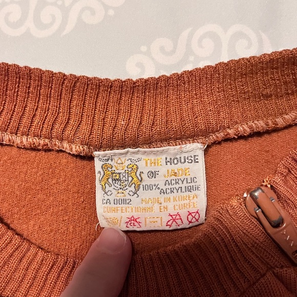 Vintage Acrylic Sweater “House of Jade” with cute shoulder zip Size S - Picture 6 of 7